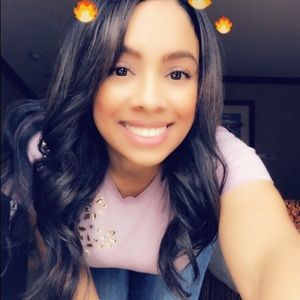 Meet your Posher, Valeria